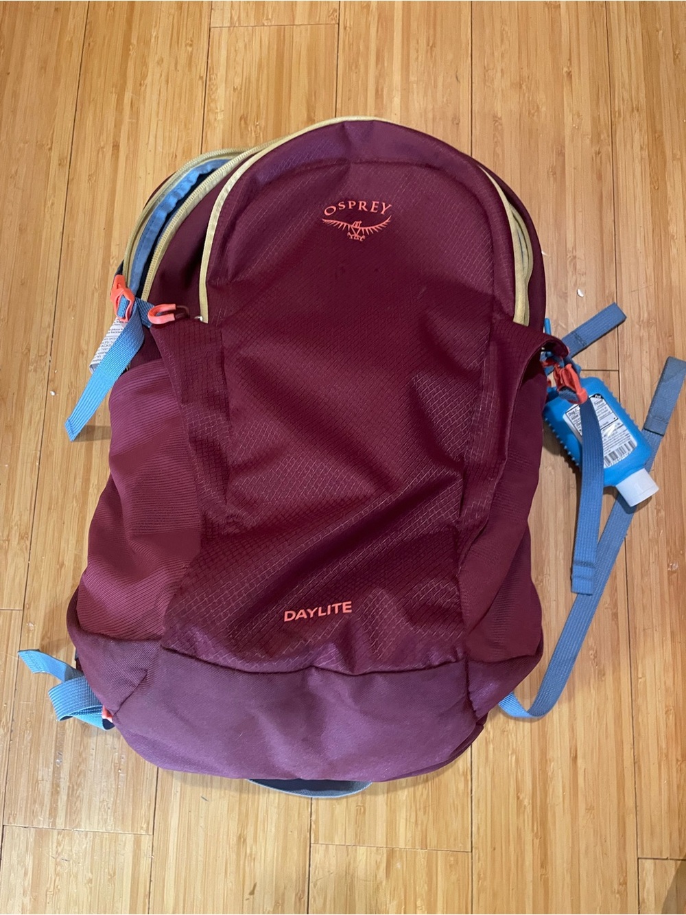 OSPREY Women's Backpack in Deep Burgundy with Blue Straps and Coral Accents - Picture 7 of 7